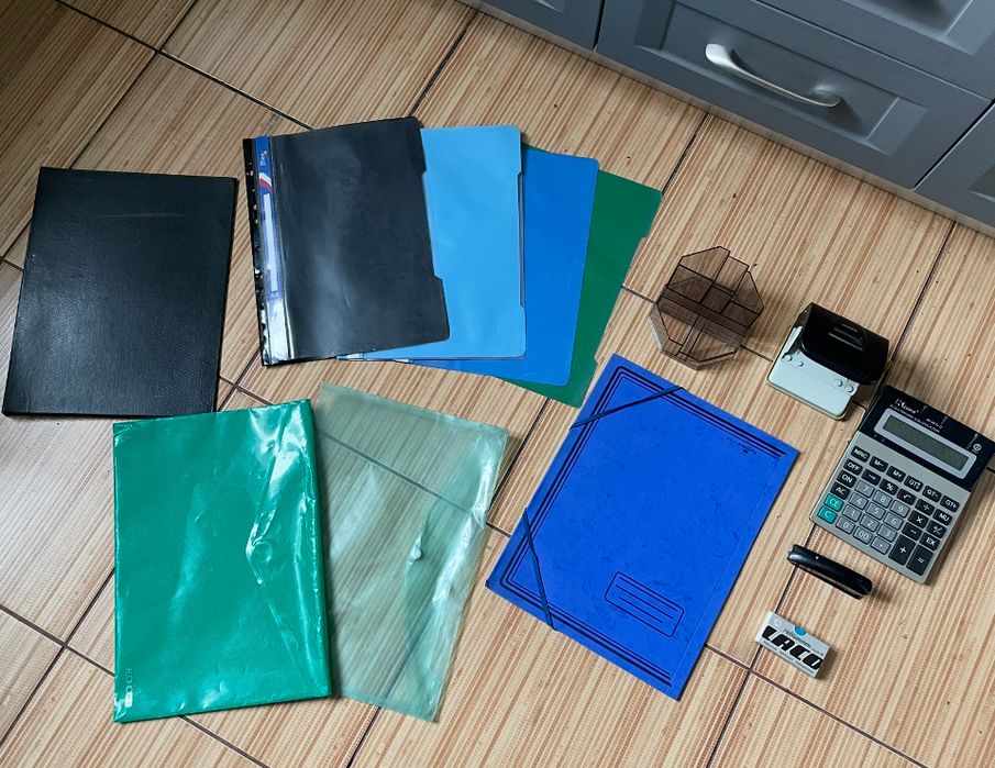 дырокол с линейкой органайзер папка конверт  калькулятор степлер