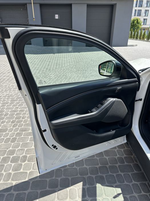 Ford  Mustang Mach-e 100 кВт