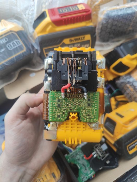 Ремонт / Перепаковка акб dewalt flexvolt 18/54v (20/60v), комплектуючі