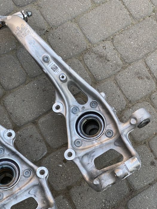Цапфа ліва поворотний кулак audi q7 4m q8 3.0 передня