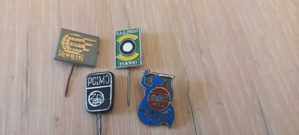 przypinki PRL Polmos Polmozbyt Społem Orbis.