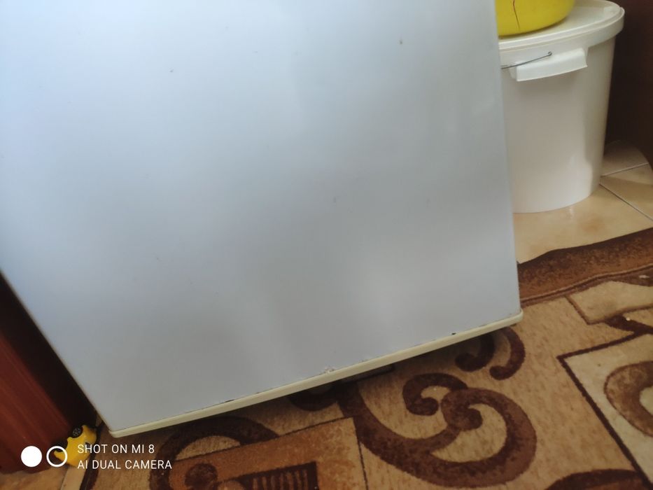 Продам морозильну камеру на 6 полиць.