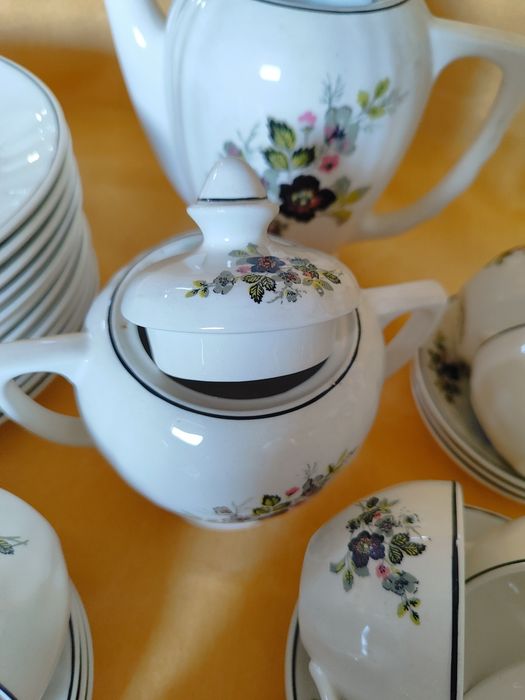 Serviço de chá/café completo Sacavém - 12 pessoas (39 peças)