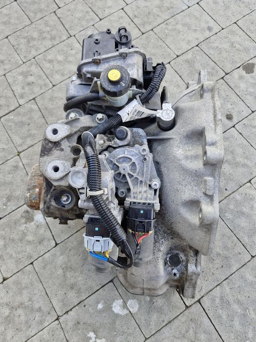 Коробка передач півавтомат Opel Astra H Meriva Corsa РОБОТ Izitronic