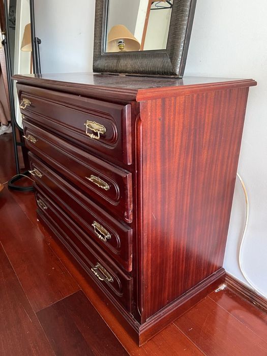 Cómoda Madeira Maciça