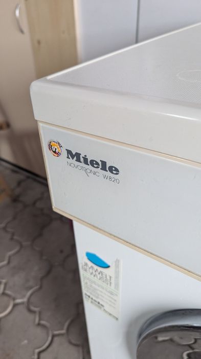 продаеться пральна машина MieleMiele