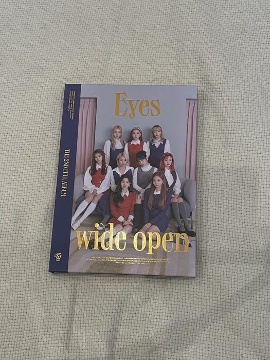 Twice eyes wide open retro