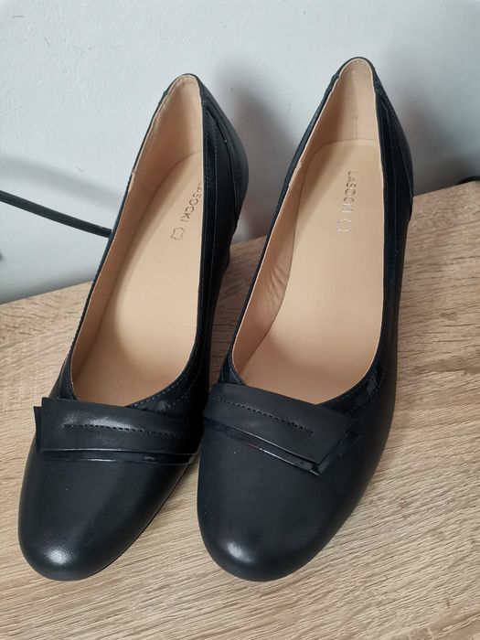 Granatowe czółenka Lasocki rozmiar 39