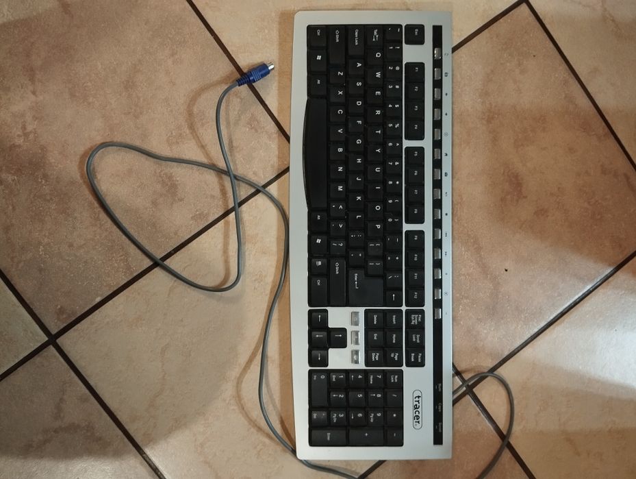 Klawiatura do komputera, tracer