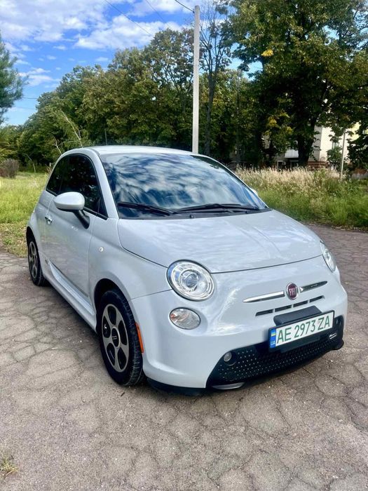 Продам Fiat 500e 2016