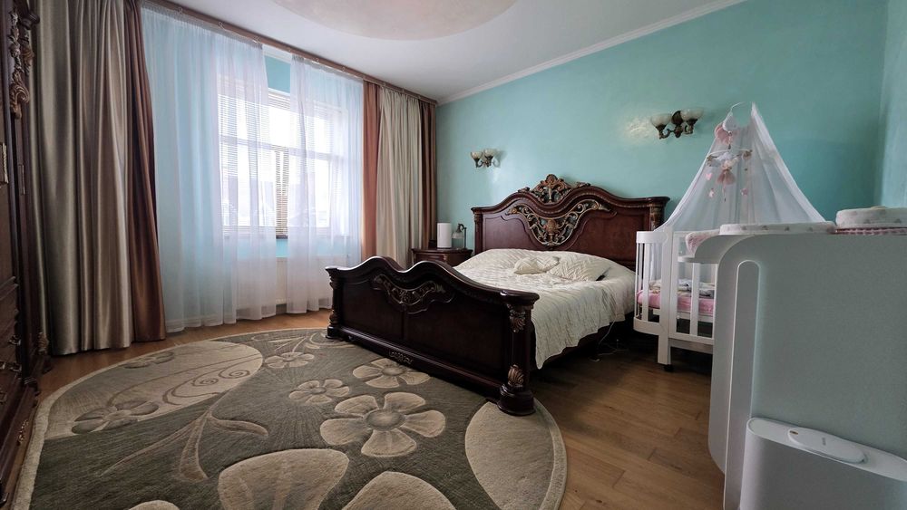 Продаж 3 поверх. будинку 380 м², 12 соток, село Чайки, Бучанський р-н