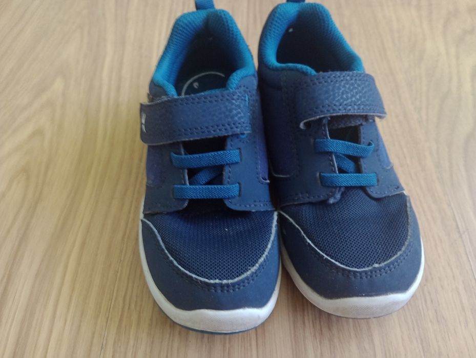 Buty Domyos 550 I Move Decathlon adidaski na rzepy granatowe 27