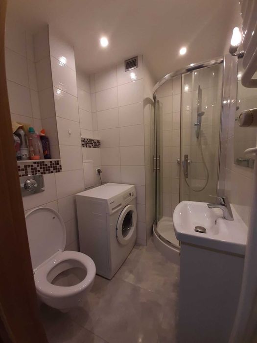 Wynajmę przytulne mieszkanie Chołoniewskiego 22, umeblowane, wyposażone, 2 pokoje