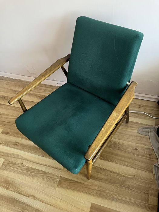 Dwa fotele klubowe (jeden 200 zlotych/dwa 300)