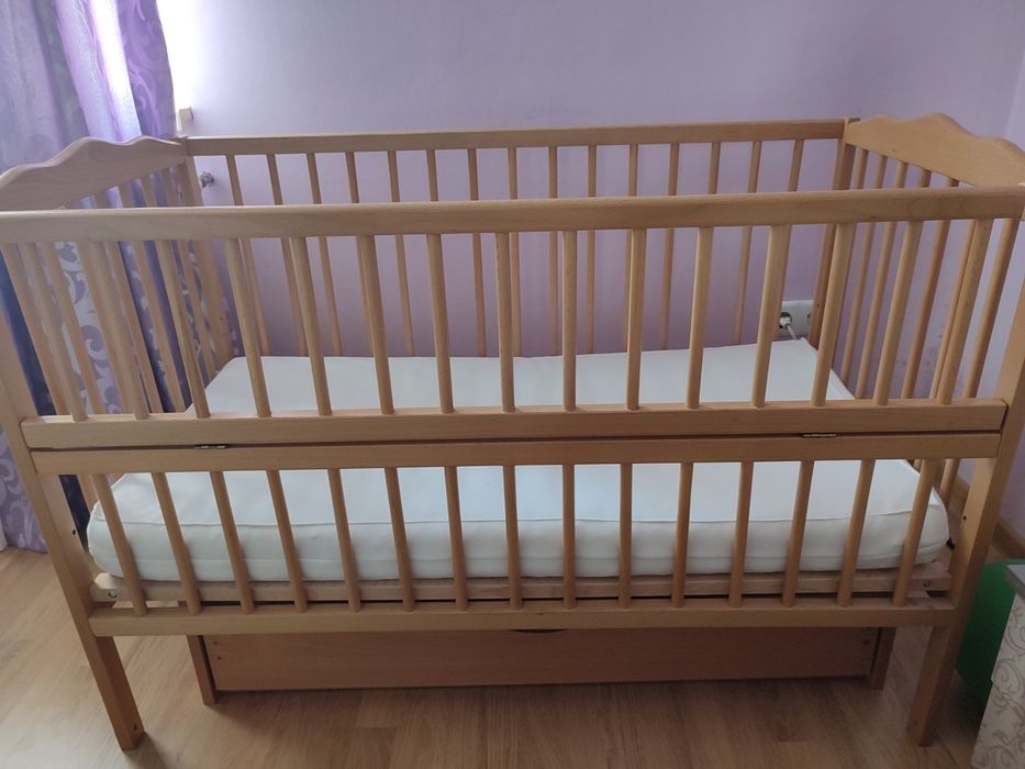 Дитяче ліжечко маятник з шухлядою + комплект