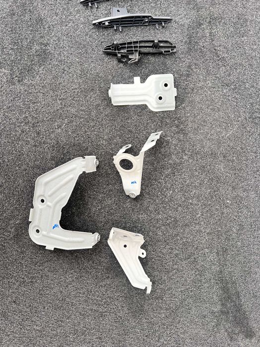 Bmw X3 G01  X4 G02  Кріплення Направляюча Крило-Бампер