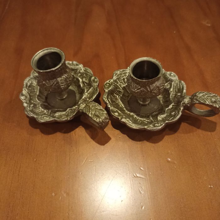 Peças em estanho , casquinha e latão