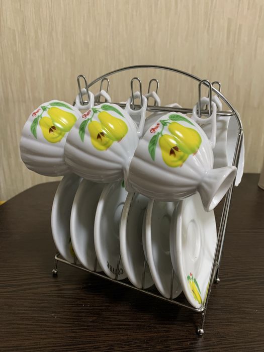 Набір чашок на підставці