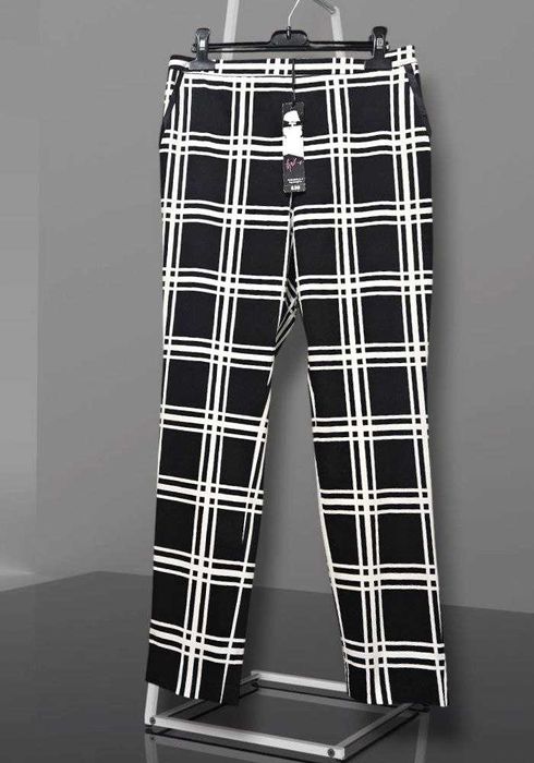 Стильные укороченные черно-белые брюки в клетку TU, р. S/М