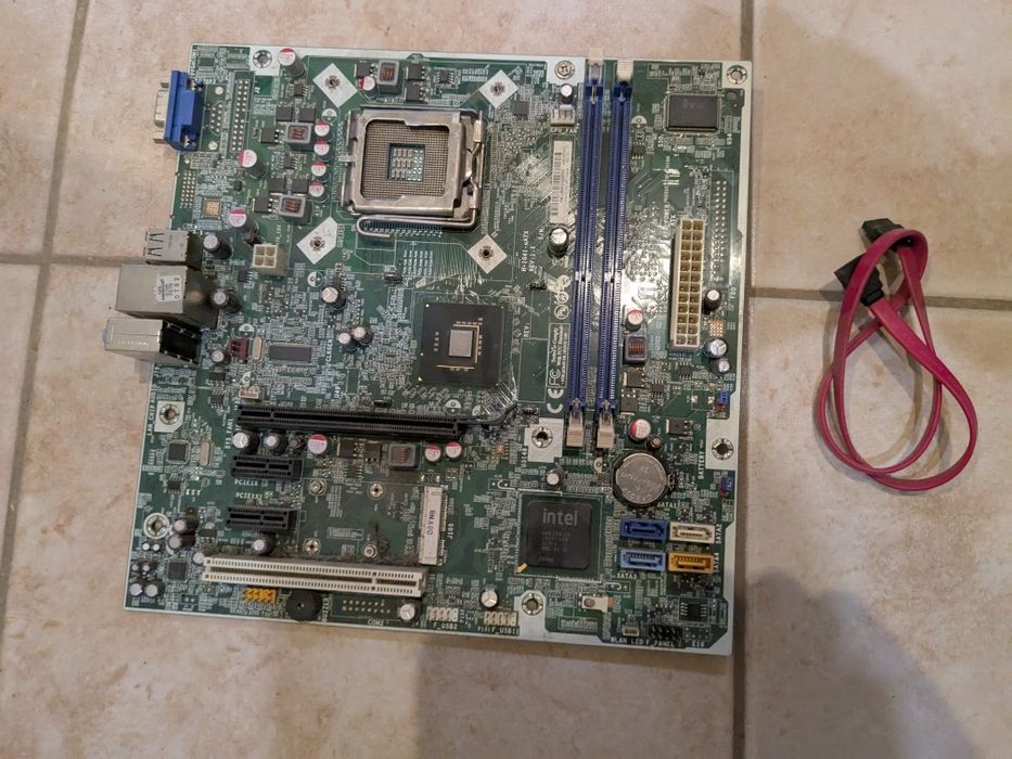 Материнская плата