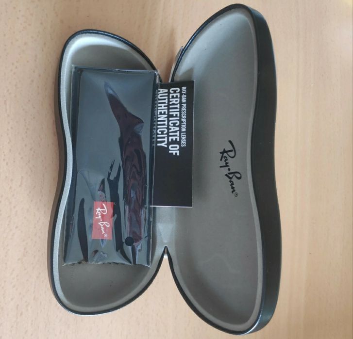 Caixa de óculos Ray.Ban