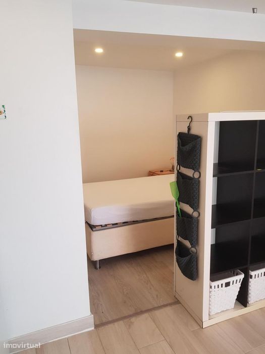 Estúdio - localizado em Xabregas Lisbon