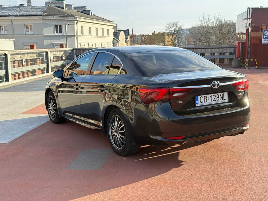 Toyota Avensis 2015 - cesja leasingu - pozostało 14 rat