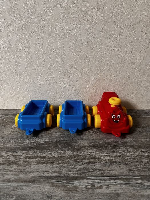 Ланцюжок кольоровий, вертоліт, вантажівка, паравоз з причепами