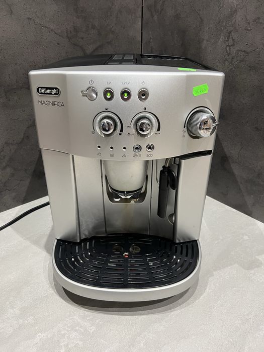 Кавомашина Delonghi Magnifica! SE663