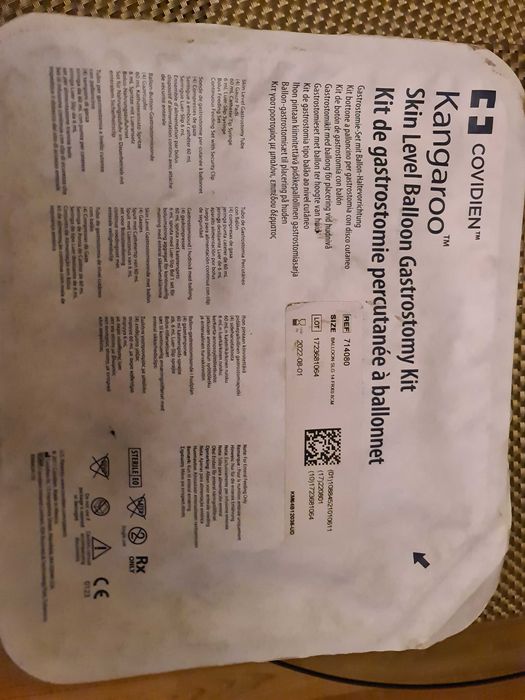 Zestaw do gastrostomii typ Kangaroo z balonem Covidien