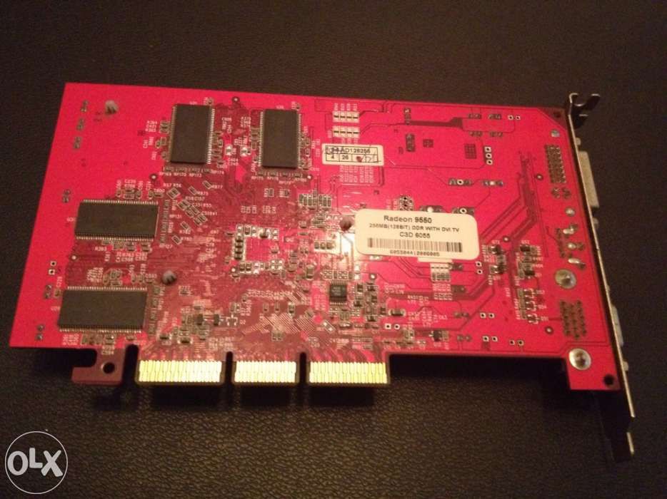 Placa gráfica ATI Radeon 9550 com DVI64729616006659121