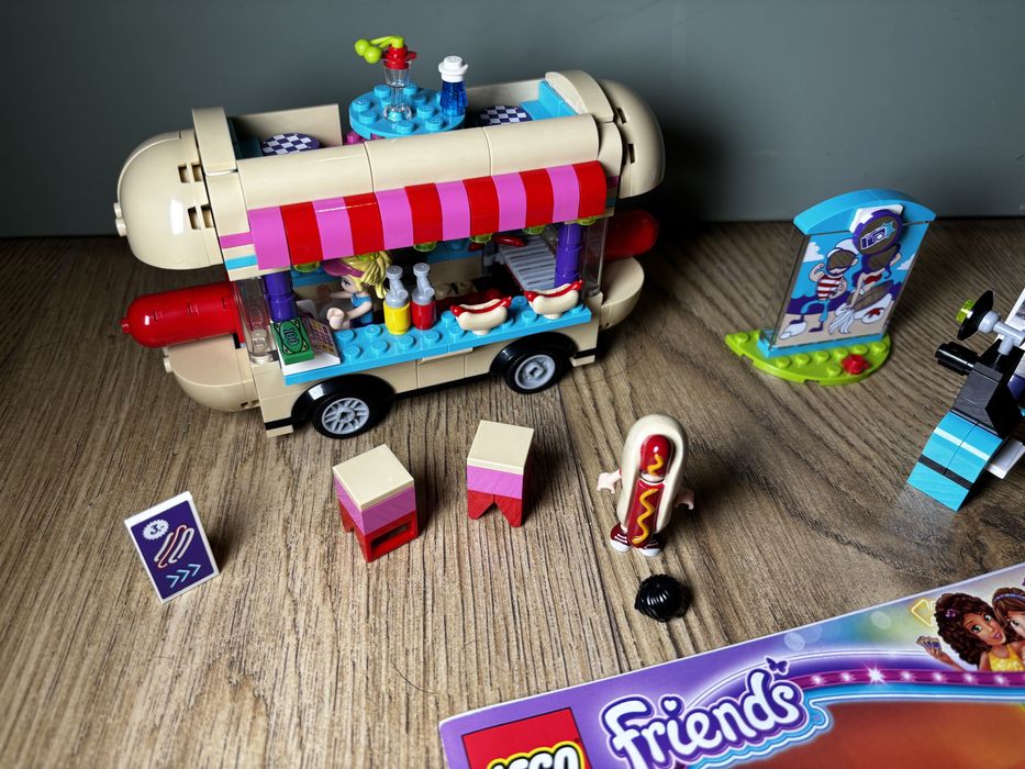 Lego Friends 41129 - Amusement Park Hot Dog Van