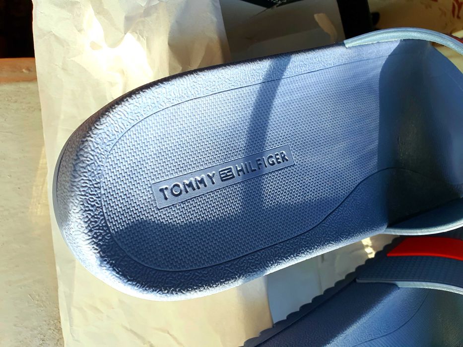 продам стильные новы шлёпанцы сандалии вьетнамки TH Tommy Hilfiger USA