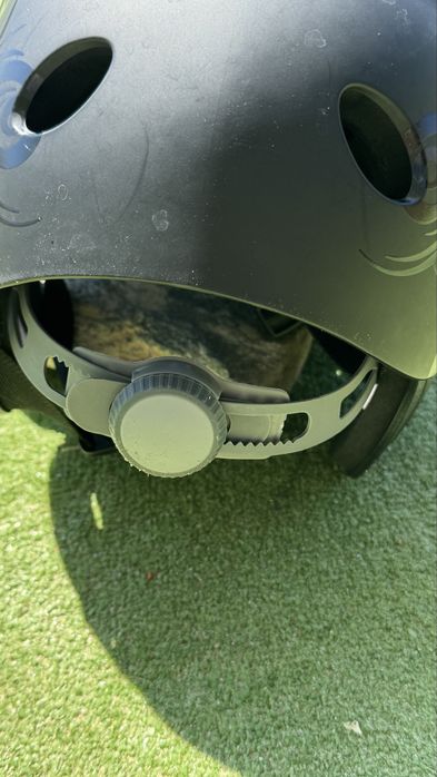 F2 - Kask ochronny do sportów wodnych rozmiar M