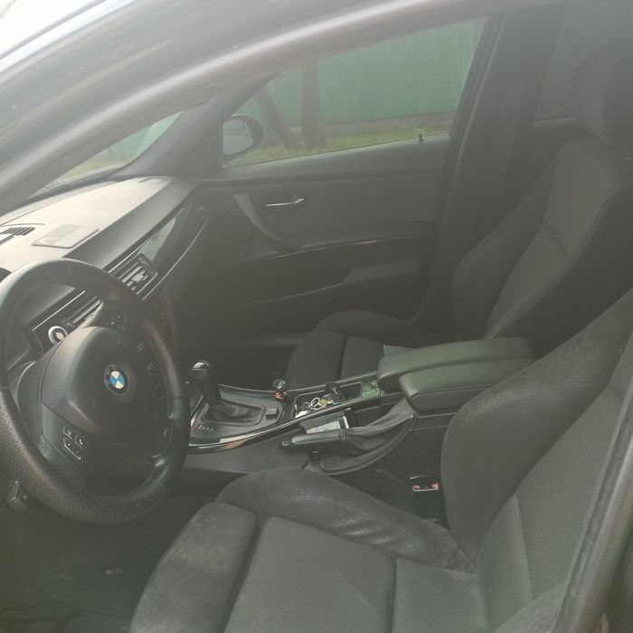 BMW e90 2.5 газ/бензин полный привод 
2006г.