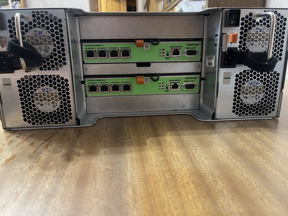 Диcкoвий мacив DELL E05J EQUILOGIC PS6100 24-SLOT LFF (24x600GB) SAS