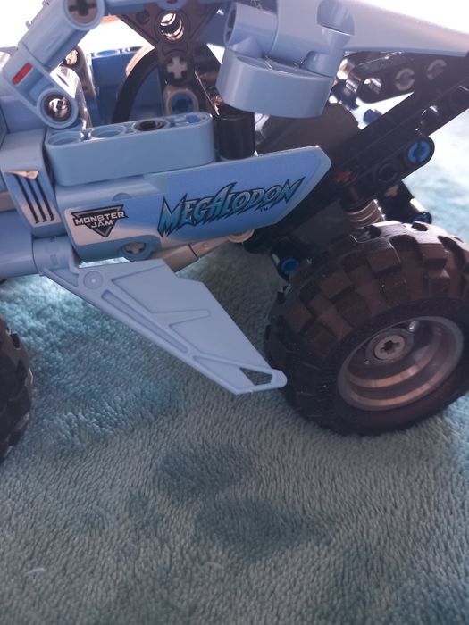LEGOS - Monster Jam Megalodon