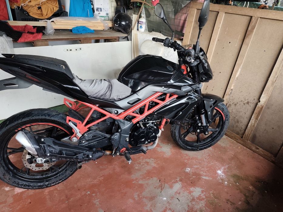 Benelli BN125 6.500km