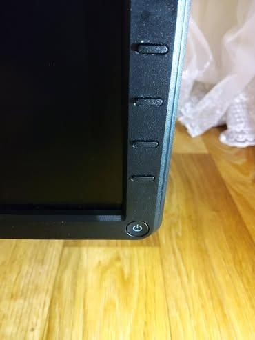 Монітор Dell 22-24" LED, гарний стан, з підставкою