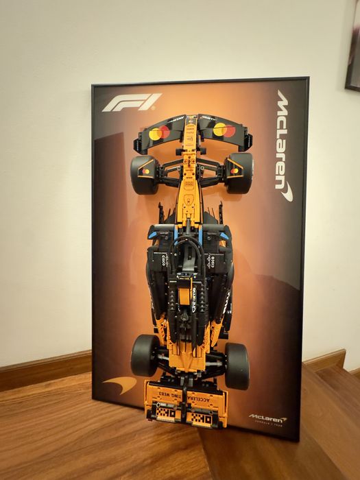 Quadro LEGO McLaren F1 MCL39 (2026) em Acrílico e Alumínio