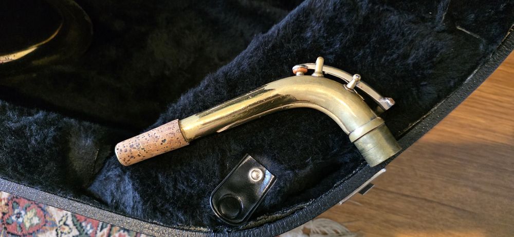 Saksofon barytonowy Conn 12M USA z 1957 rok