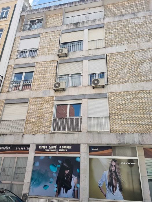 Campo de Ourique T1 prédio de Placa