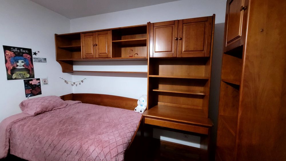 mobília de quarto/estúdio em madeira maciça