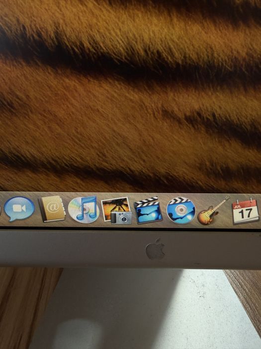 Apple cinema HD display 23 cale