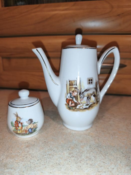 Porcelanowy zestaw dla lalek