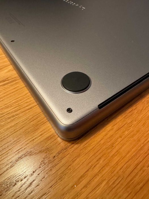 Macbook Pro M2 16GB RAM 512GB SSD A2779 Stan Idealny