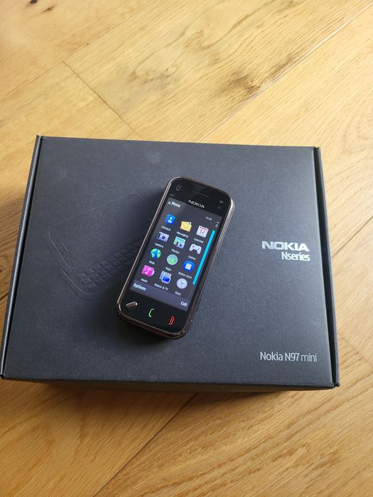 Nokia N97 Mini. Zestaw z pudełkiem