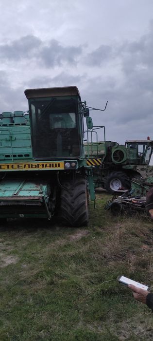 Комбайн зернозбиральний Дон 1500Б