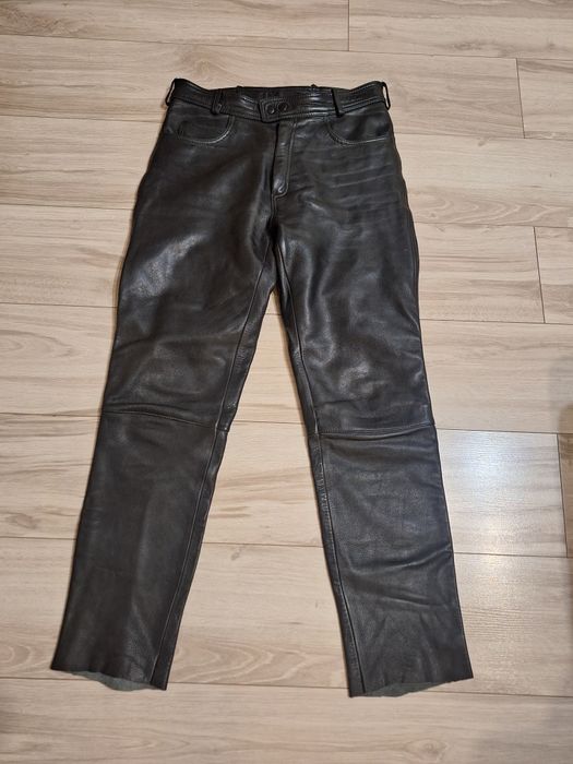 Spodnie skurzane