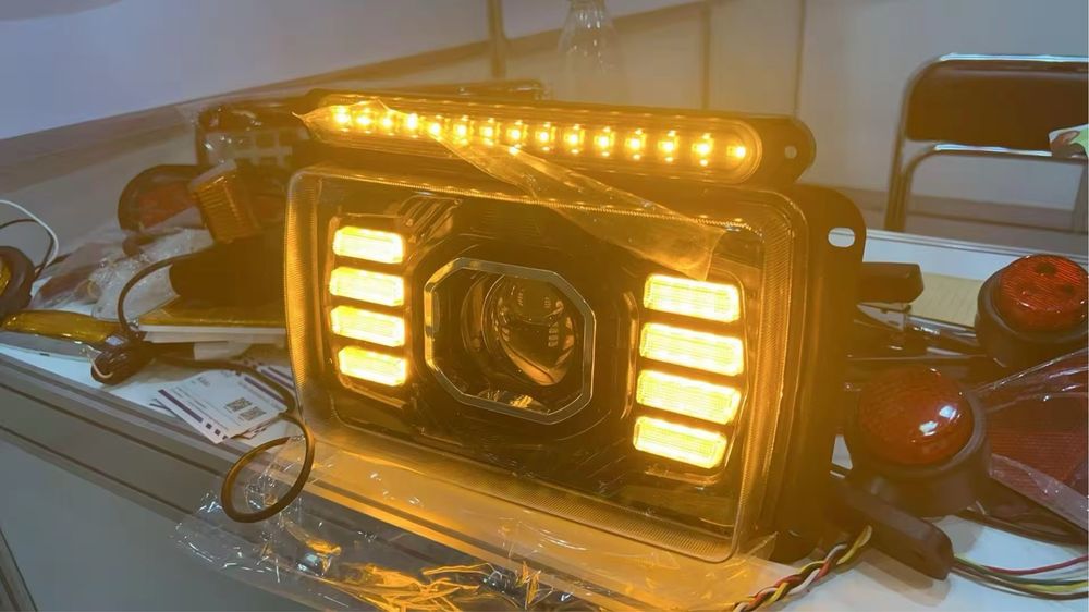 Фара основная КАМАЗ-МАЗ  1/2 LED